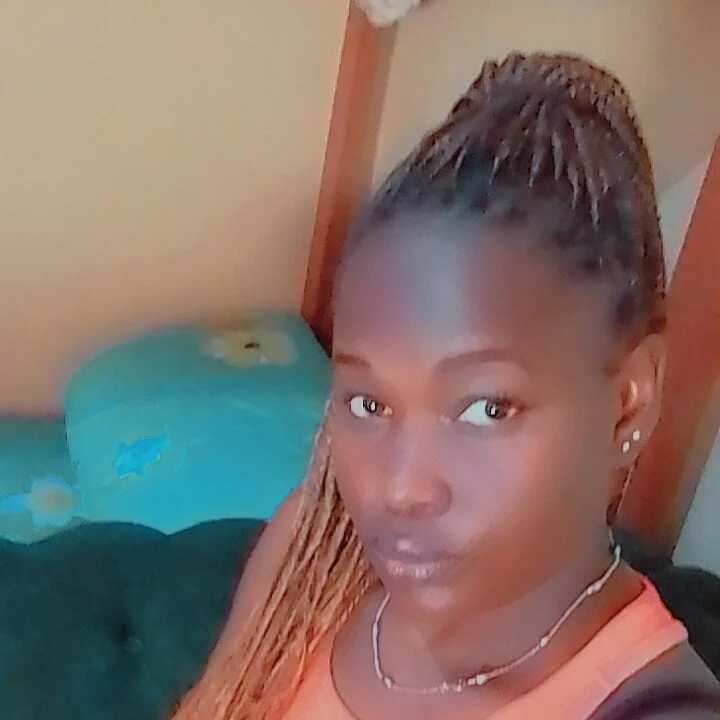 Queenielush — FansOnlyX creator profile