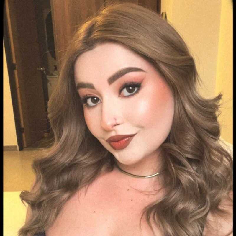 Lea_Joness — FansOnlyX creator profile