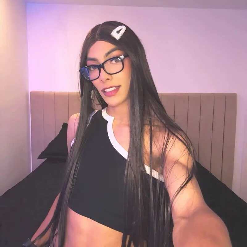Anahi_Tayzen — FansOnlyX creator profile