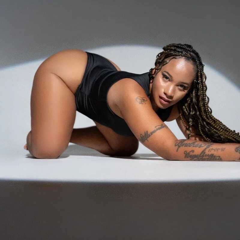 EbonyHorrny — FansOnlyX creator profile