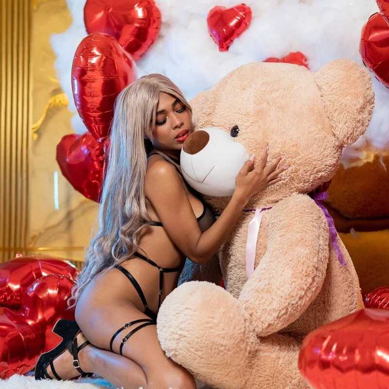 salomebenz — FansOnlyX creator profile