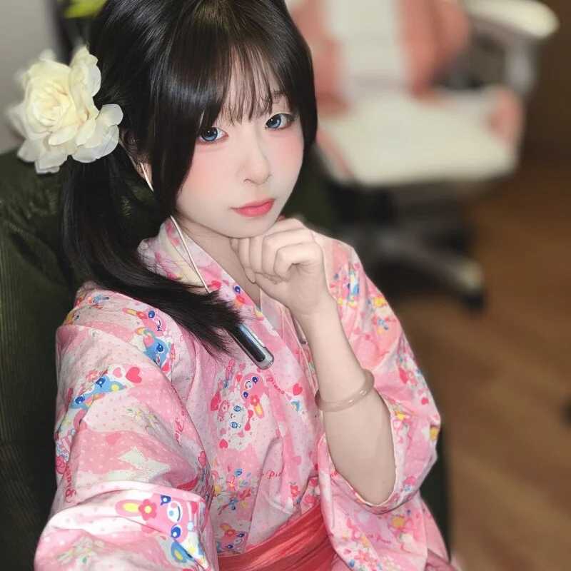 Qiqiiii-05 — FansOnlyX creator profile