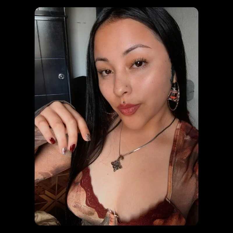 Bella-Gema — FansOnlyX creator profile