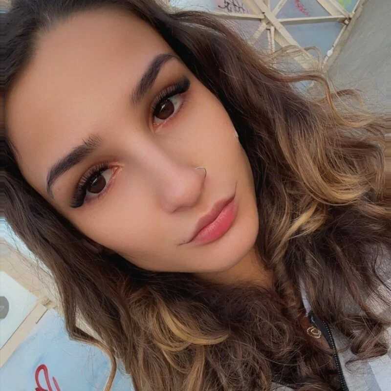 eloravane — FansOnlyX creator profile