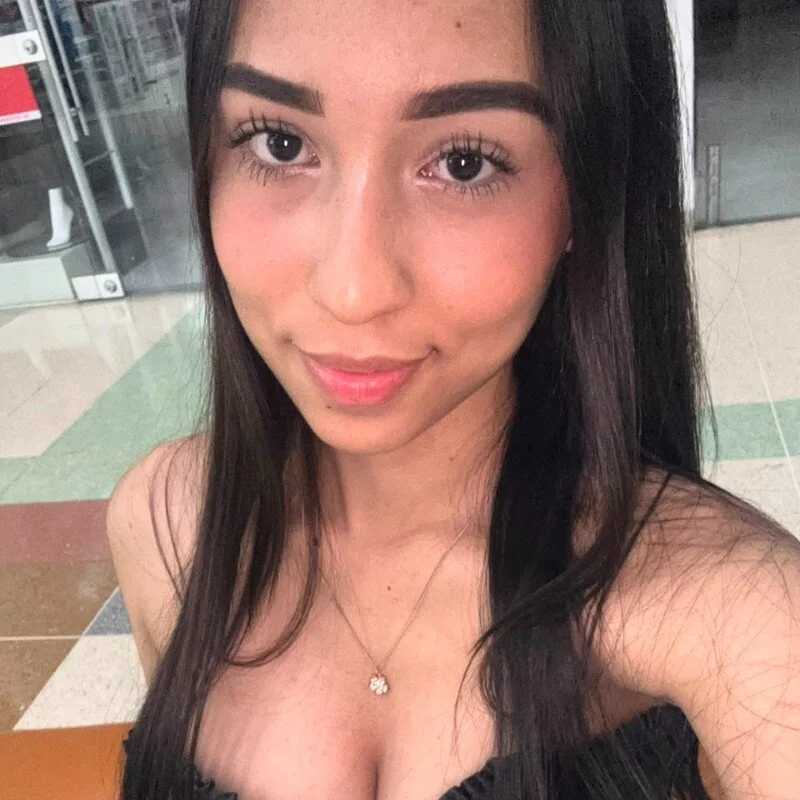 Mia_iconic77 — FansOnlyX creator profile