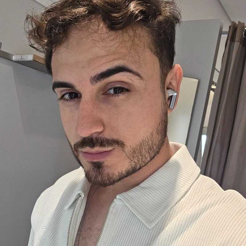 osnimarques — FansOnlyX creator profile