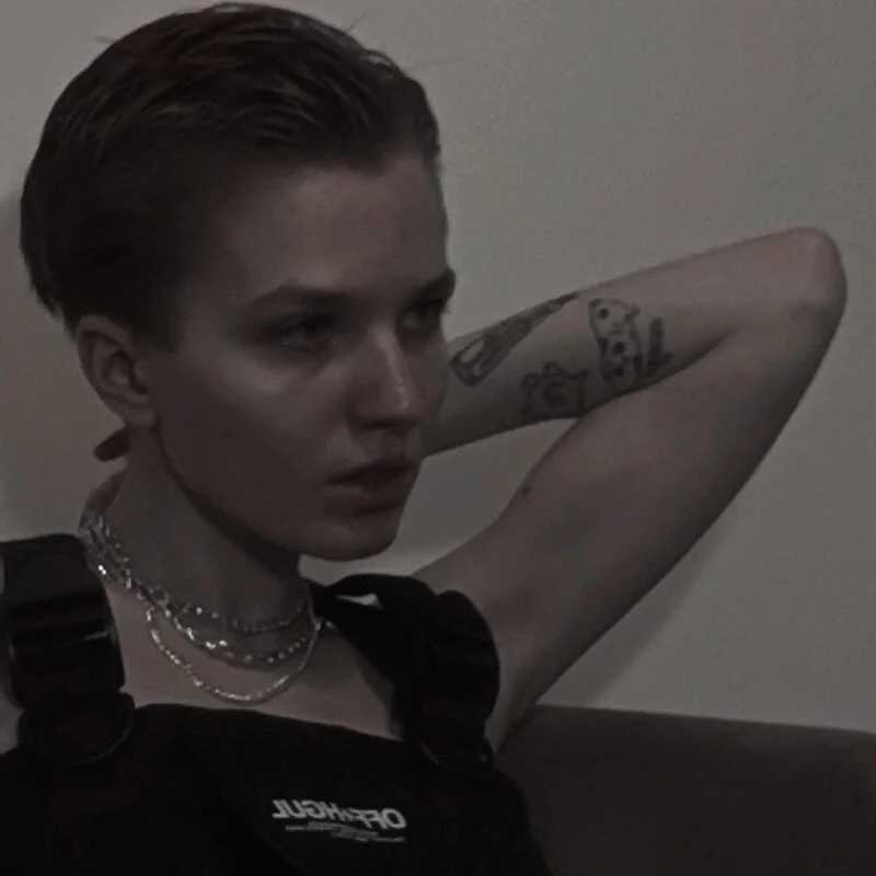 VivienneNoirr — FansOnlyX creator profile