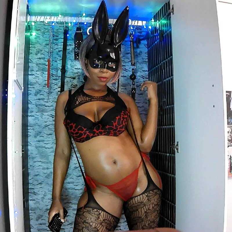 BaDSubMiss — FansOnlyX creator profile