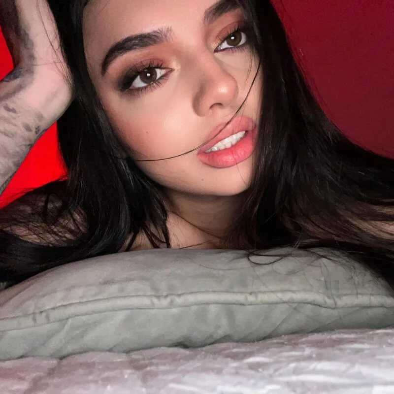 sophialorens_s — FansOnlyX creator profile