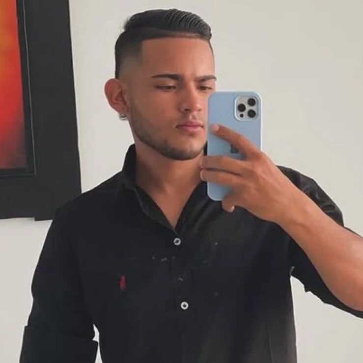 louis_rueda — FansOnlyX creator profile