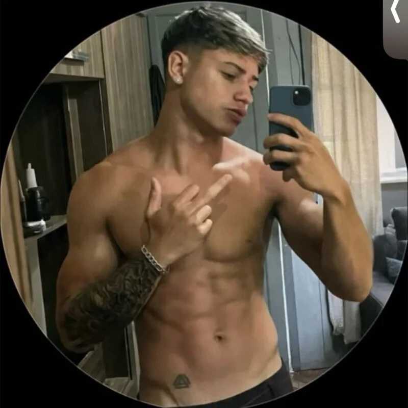 RedModelBR — FansOnlyX creator profile