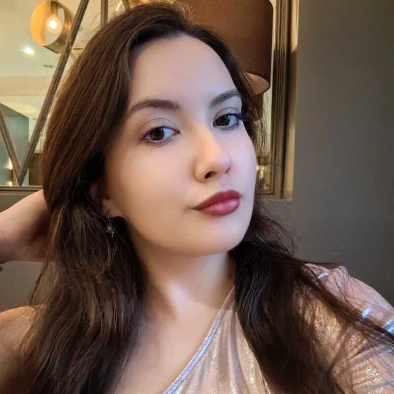 MoodieMira — FansOnlyX creator profile