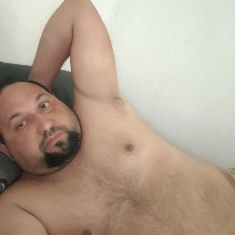 Roberto13145 — FansOnlyX creator profile