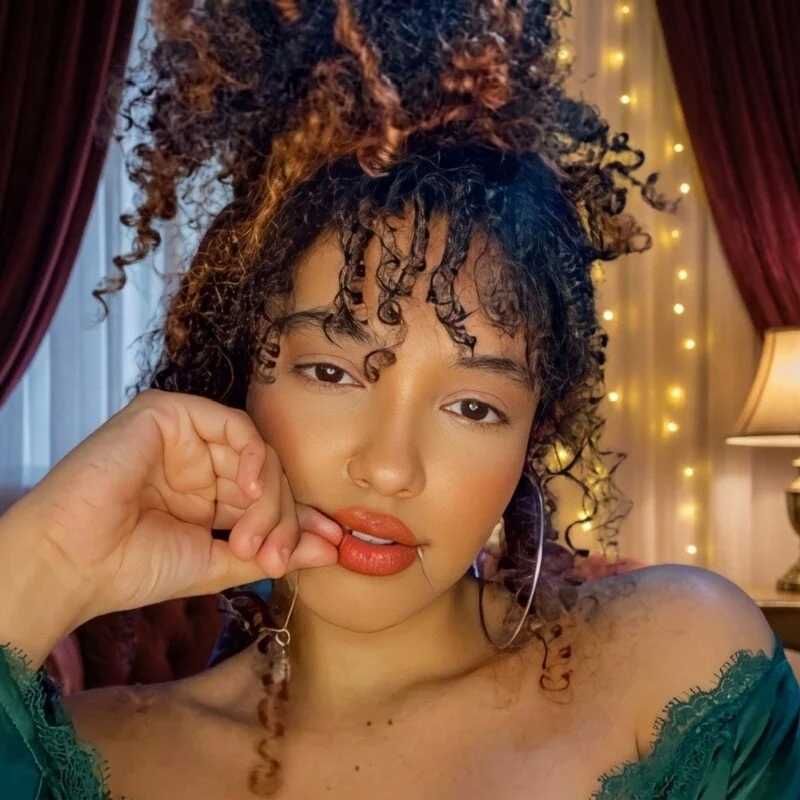 Queenpandinha — FansOnlyX creator profile