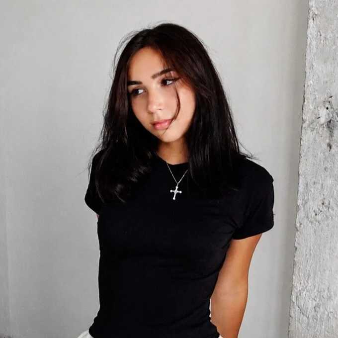 Baby_Miira — FansOnlyX creator profile