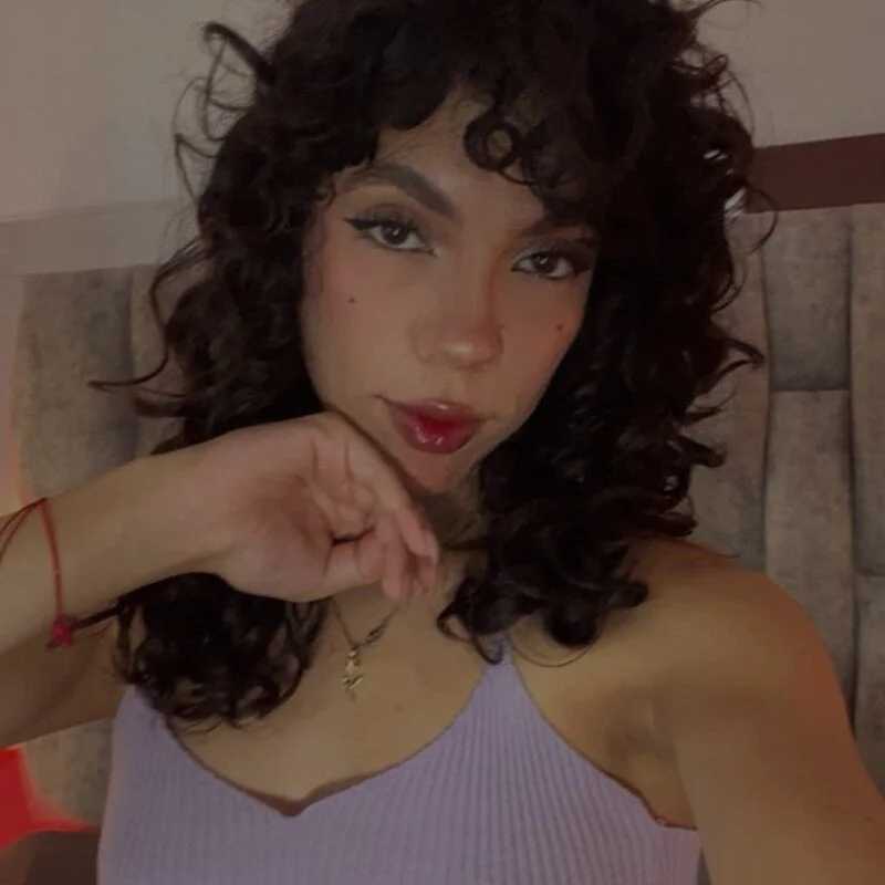 BeellaRosse — FansOnlyX creator profile