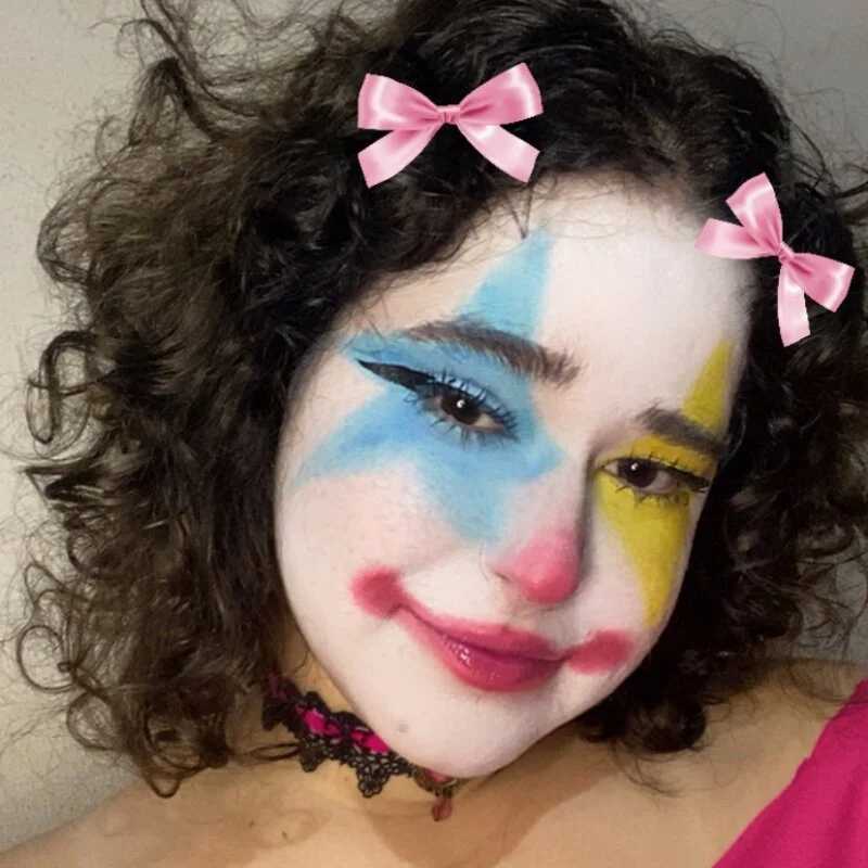 helloeviesz — FansOnlyX creator profile