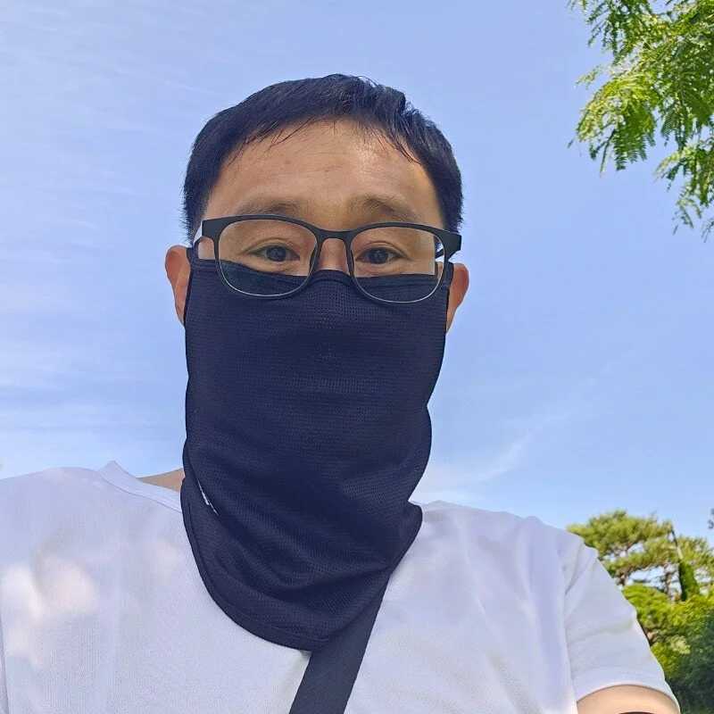 10047 — FansOnlyX creator profile
