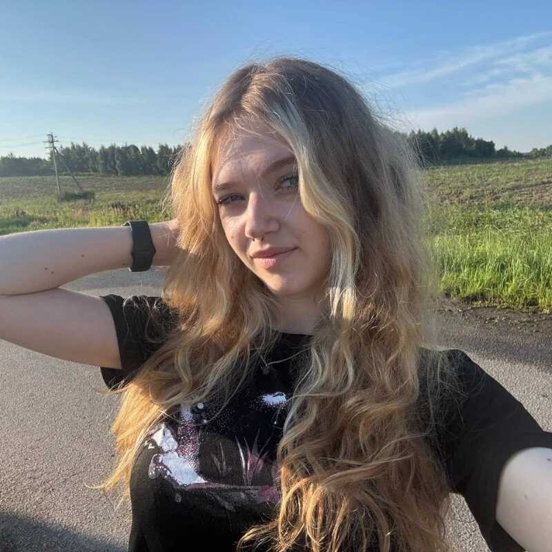 AleneHayek — FansOnlyX creator profile
