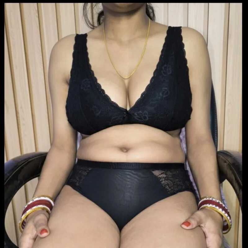 Hot-sheema — FansOnlyX creator profile