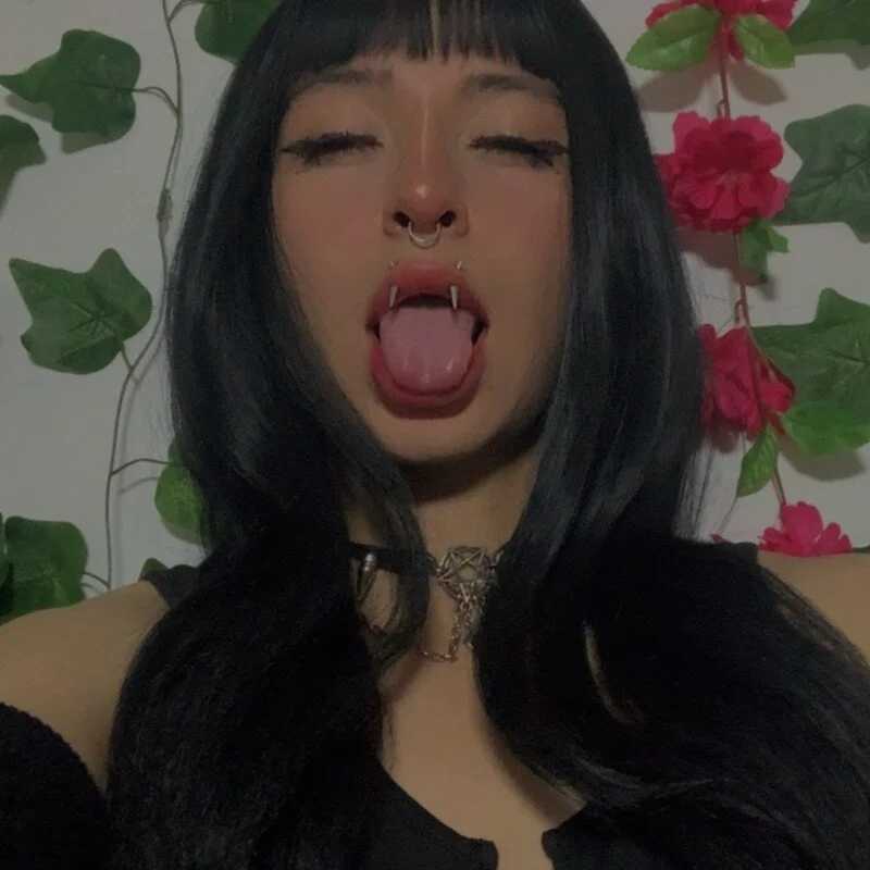 lilith_bloood — FansOnlyX creator profile