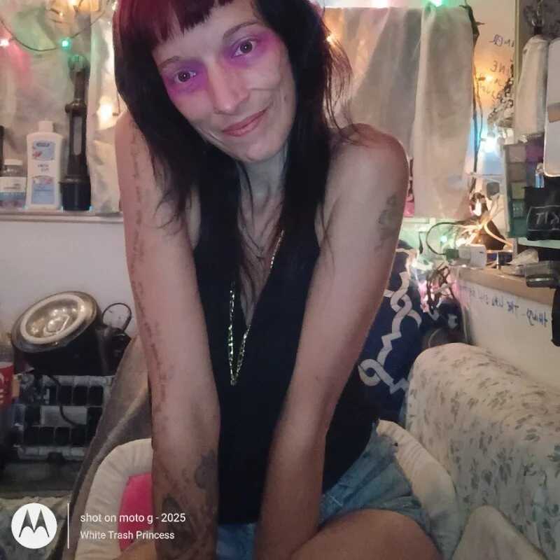 whitetrashdirtyslut — FansOnlyX creator profile