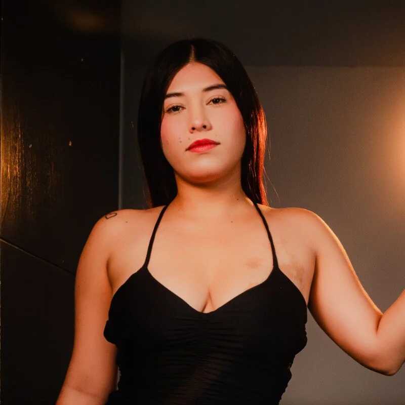 PaulinaLuxx — FansOnlyX creator profile