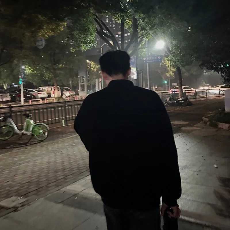 vip-7 — FansOnlyX creator profile