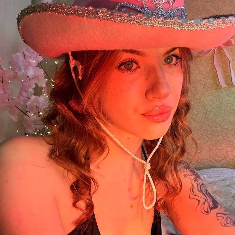 MeganNewCat — FansOnlyX creator profile