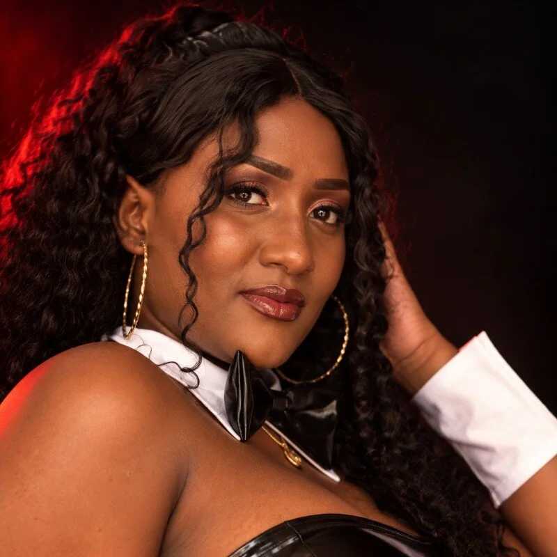 NAOMY_COOPER — FansOnlyX creator profile