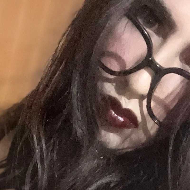 arieldorada — FansOnlyX creator profile