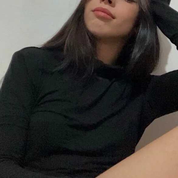 Iara_ — FansOnlyX creator profile