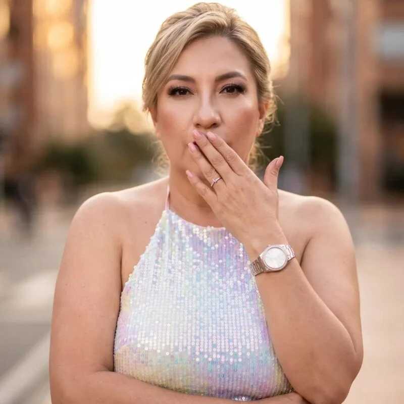 RoxanneSquirt — FansOnlyX creator profile