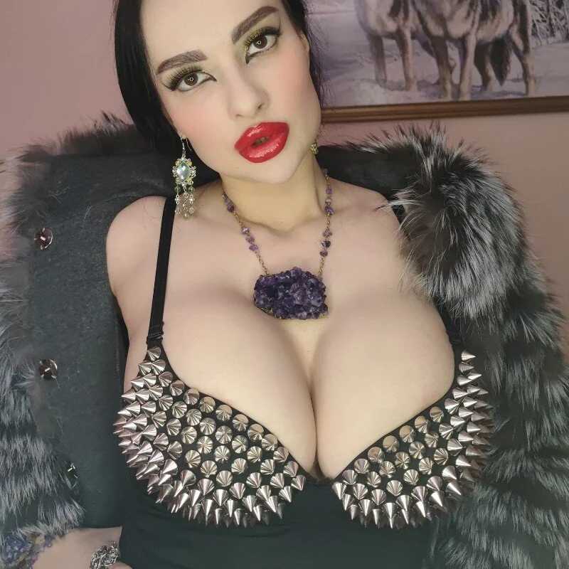 Princess18xxx — FansOnlyX creator profile