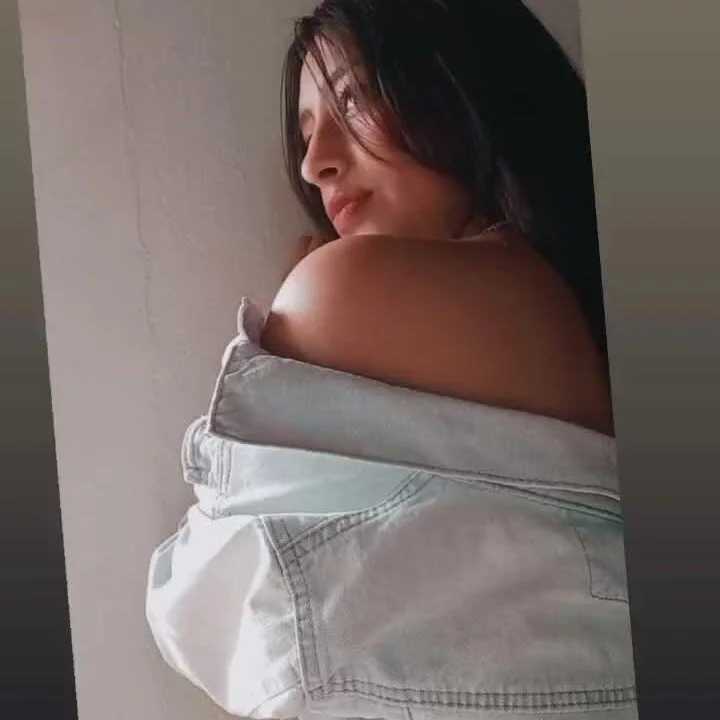 Priya_Bloom — FansOnlyX creator profile