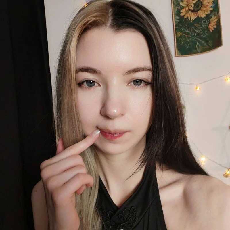 Emmie_shy — FansOnlyX creator profile
