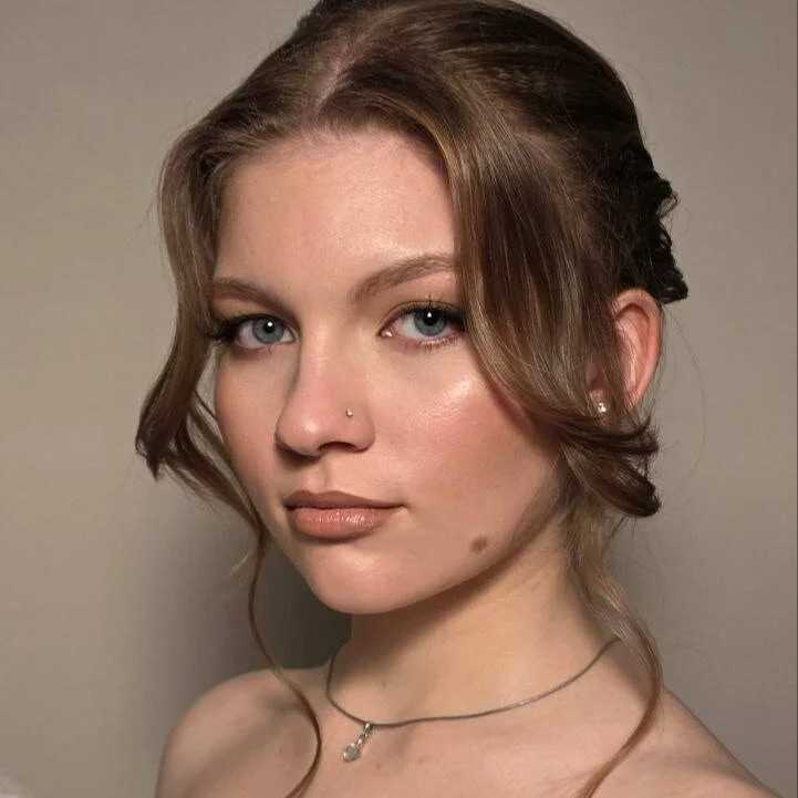 Juliiaa — FansOnlyX creator profile