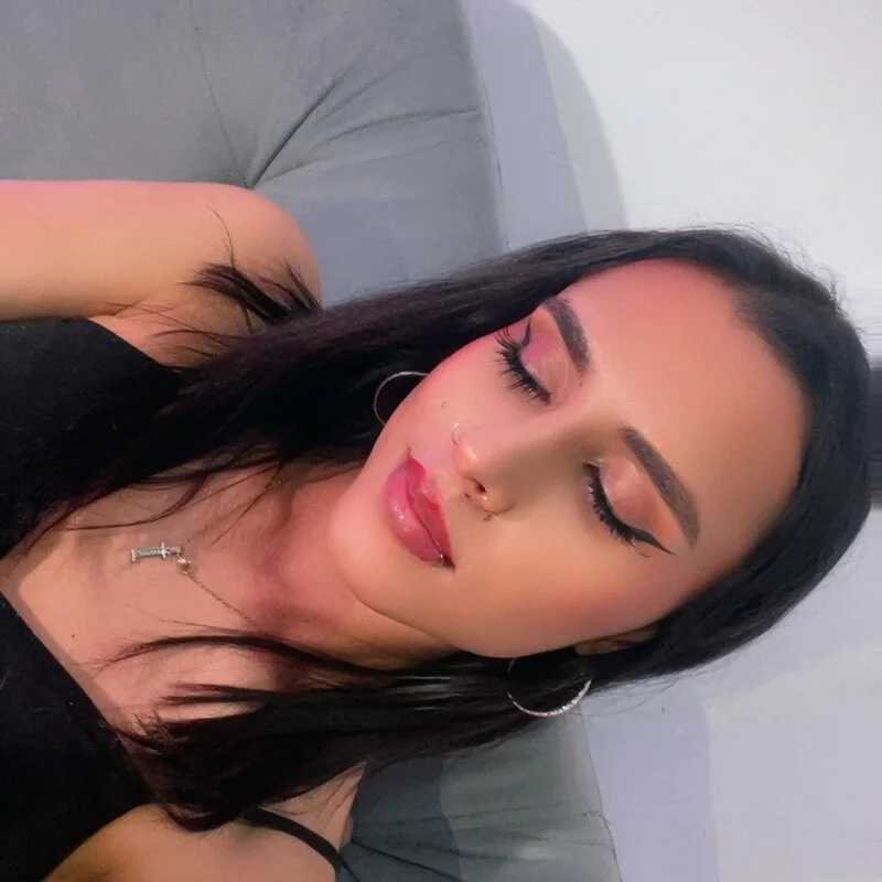 Isabella_Hillss — FansOnlyX creator profile