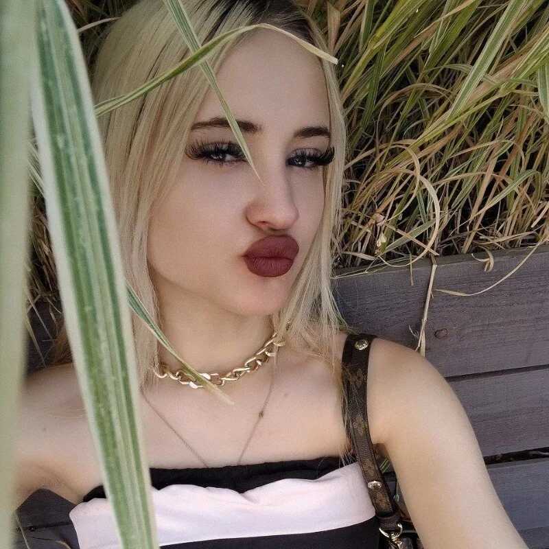 LaslyAngel — FansOnlyX creator profile
