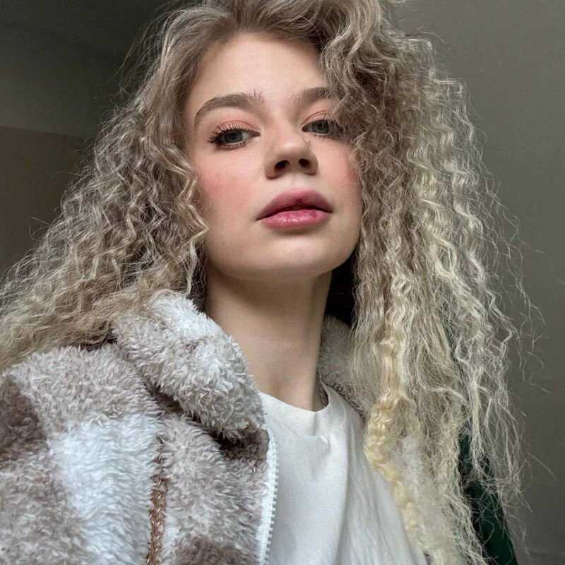 SunnyLay — FansOnlyX creator profile