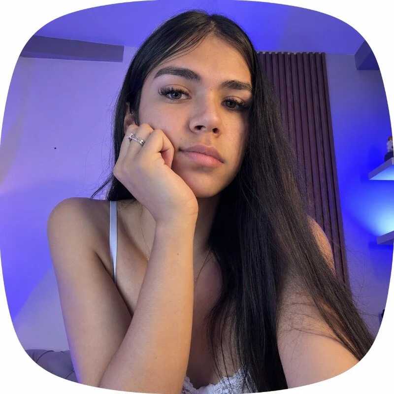 EmmaBlake1 — FansOnlyX creator profile