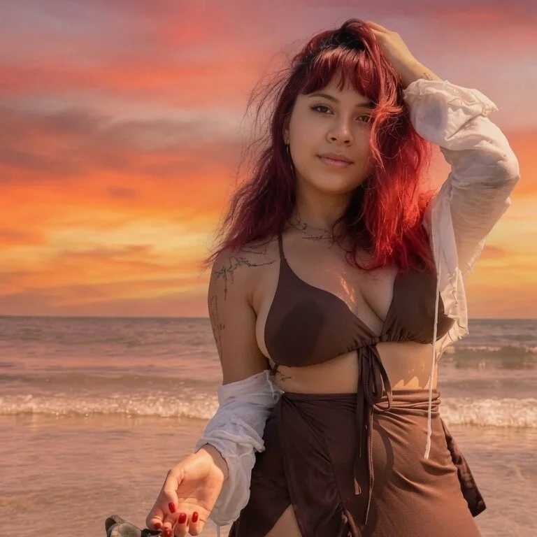 YumiLux — FansOnlyX creator profile