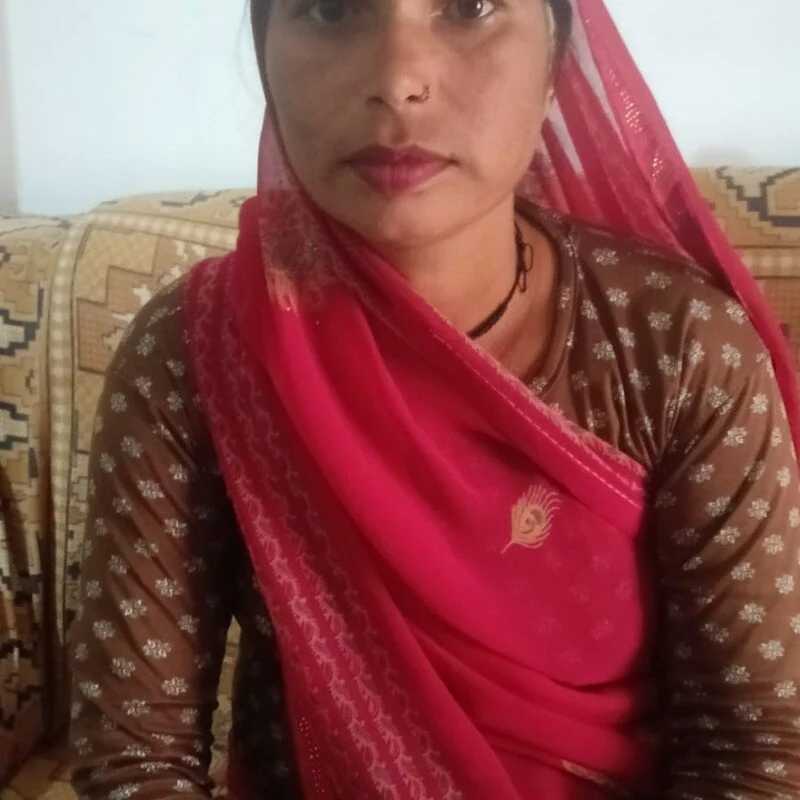 Hotty_Bhabhi24 — FansOnlyX creator profile