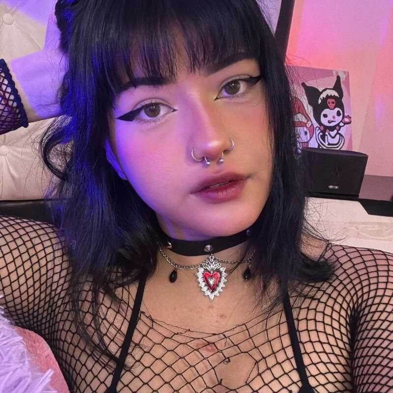 Cryystal_1 — FansOnlyX creator profile