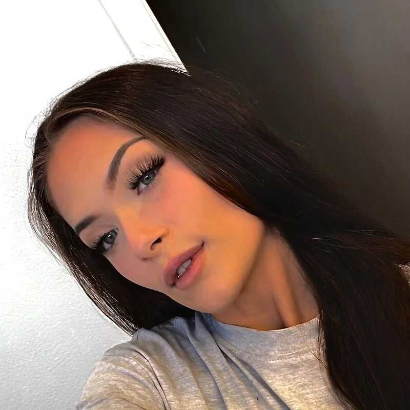 MissGold03 — FansOnlyX creator profile