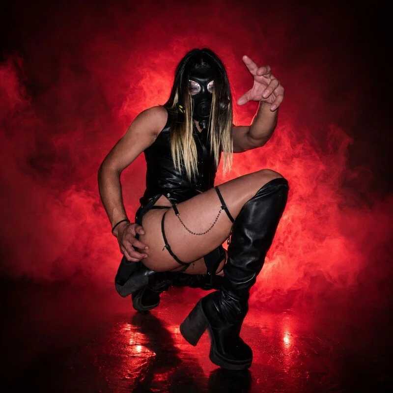 _Alexaavandercloude — FansOnlyX creator profile