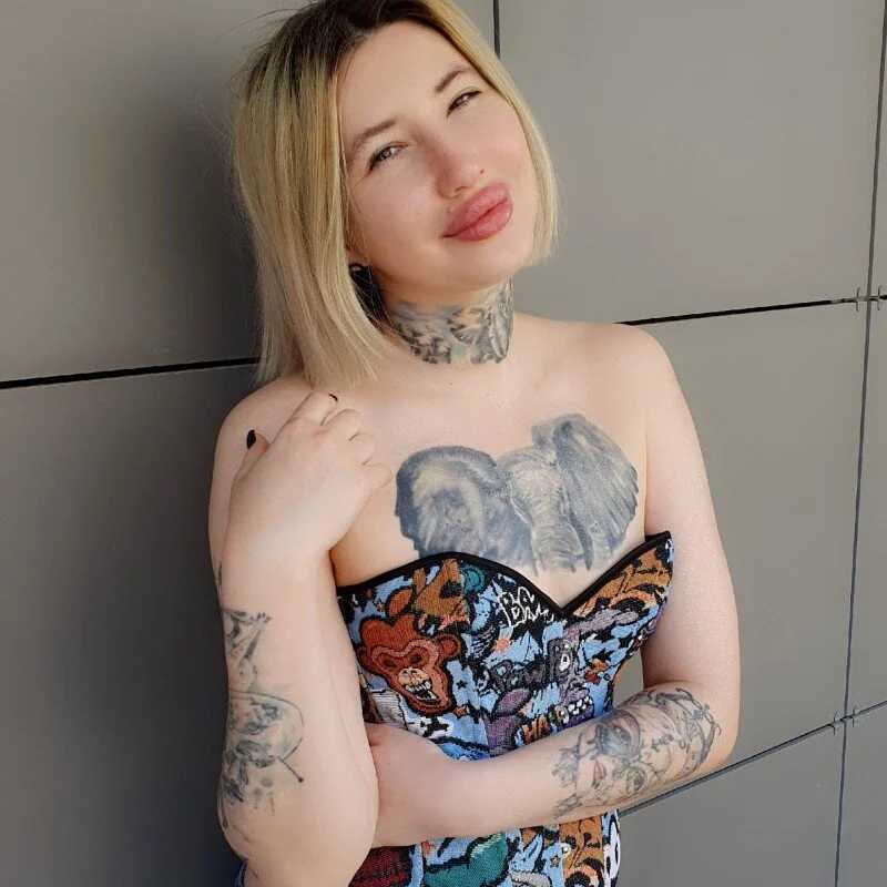 SexyMilaVet — FansOnlyX creator profile