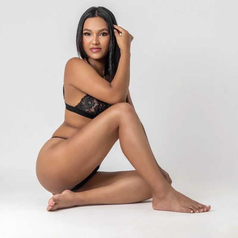 isabellathomass — FansOnlyX creator profile