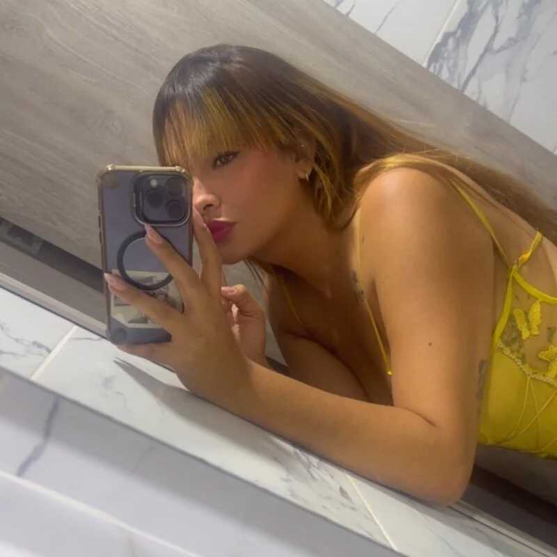 Vanesa_novvoa — FansOnlyX creator profile