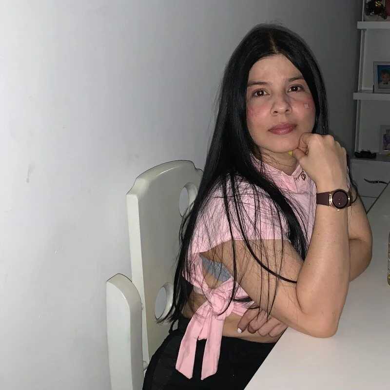 Estefani_32 — FansOnlyX creator profile